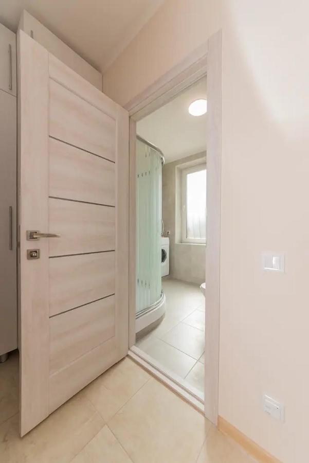Comfortable Apartment In The Centre Odesa Exterior foto